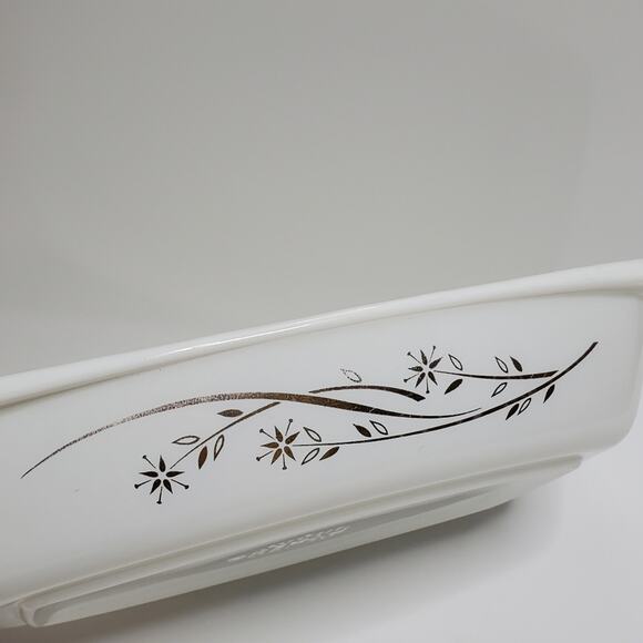 Vintage PYREX Golden HoneySuckle Casserole Dish 033 1.5 Qt - Picture 1 of 8